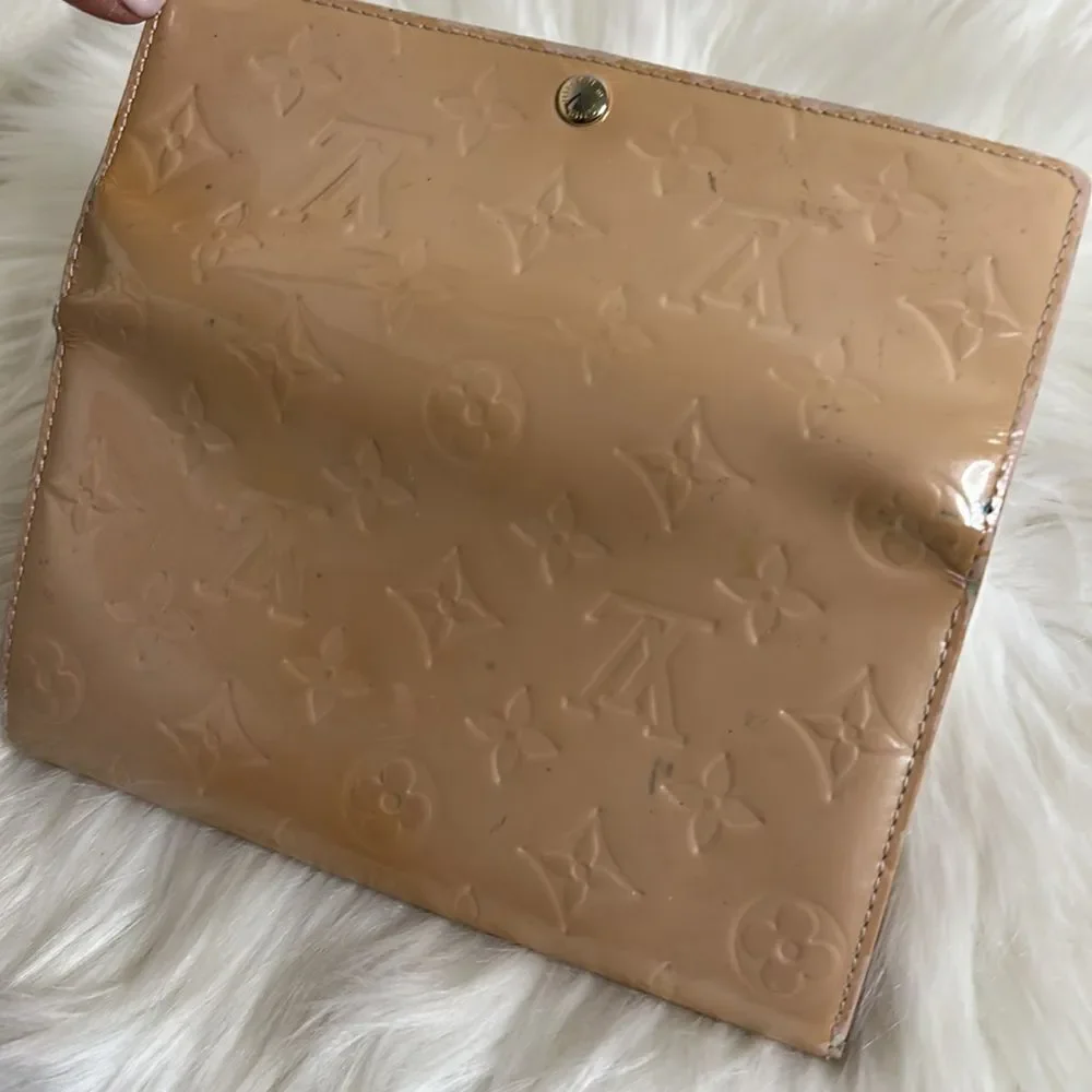 Louis Vuitton preloved louis